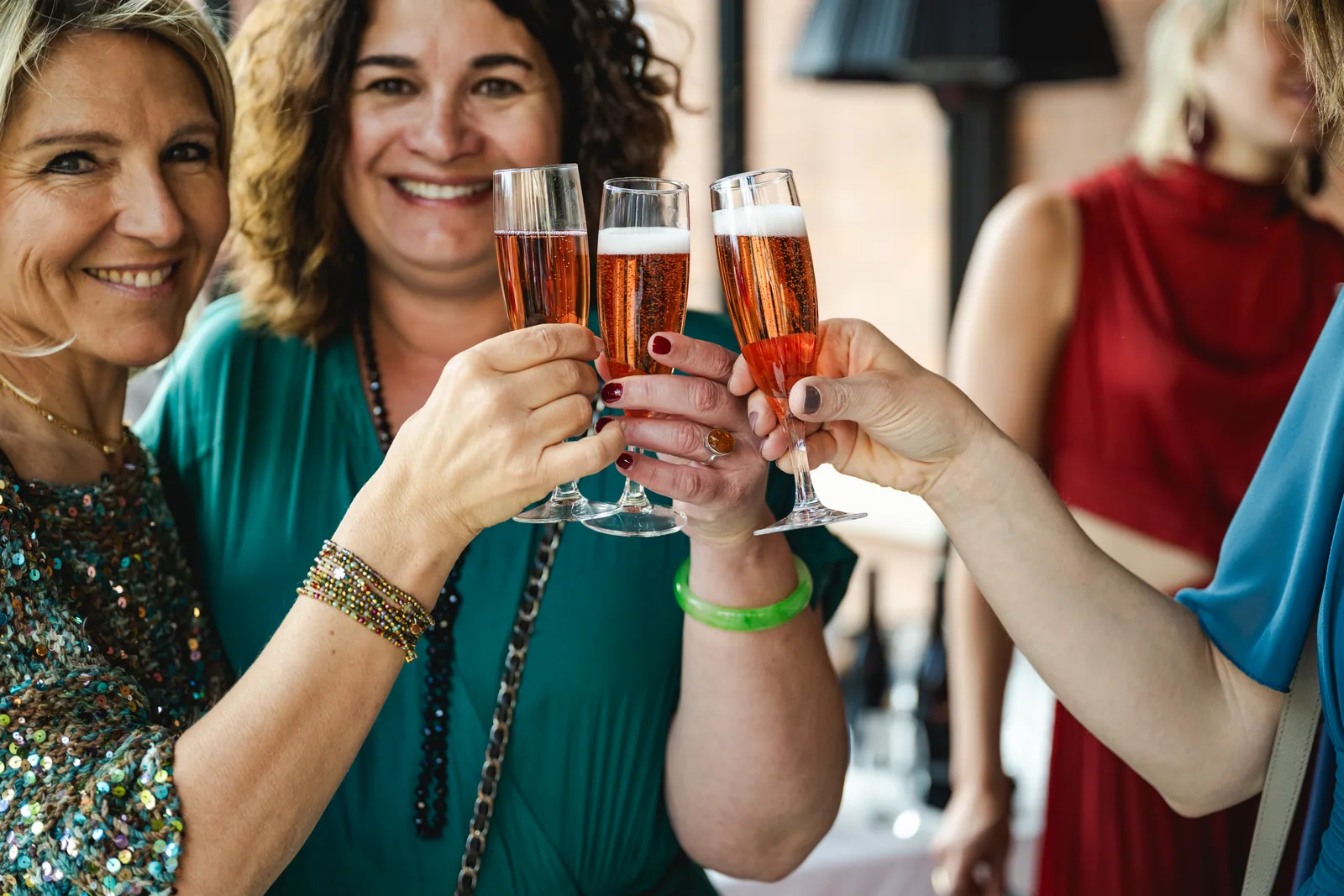 Cocktail sur les terrasses du Fourvière Hôtel, vue sur Lyon