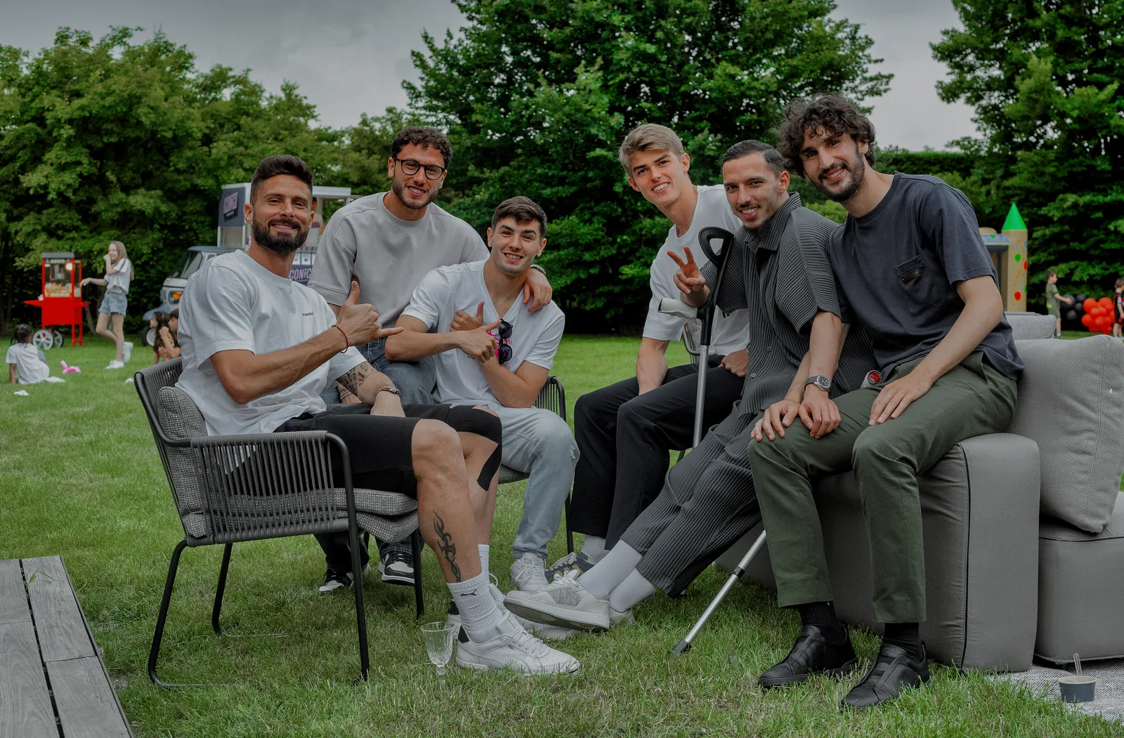 Joueurs du Milan AC réunis pour une photo de groupe en fin de saison