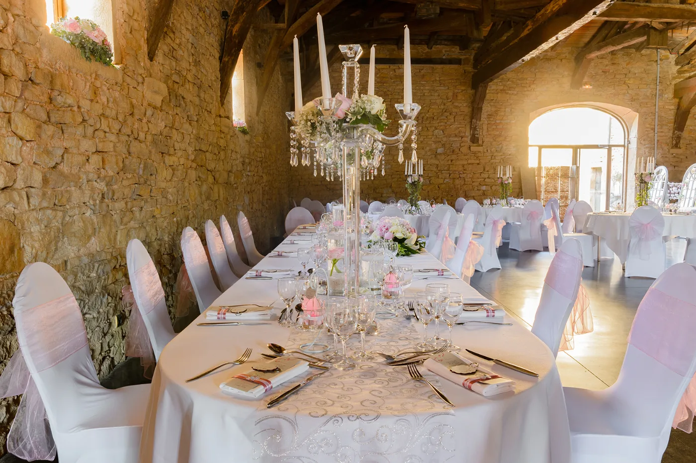 Décoration de la salle de réception du mariage