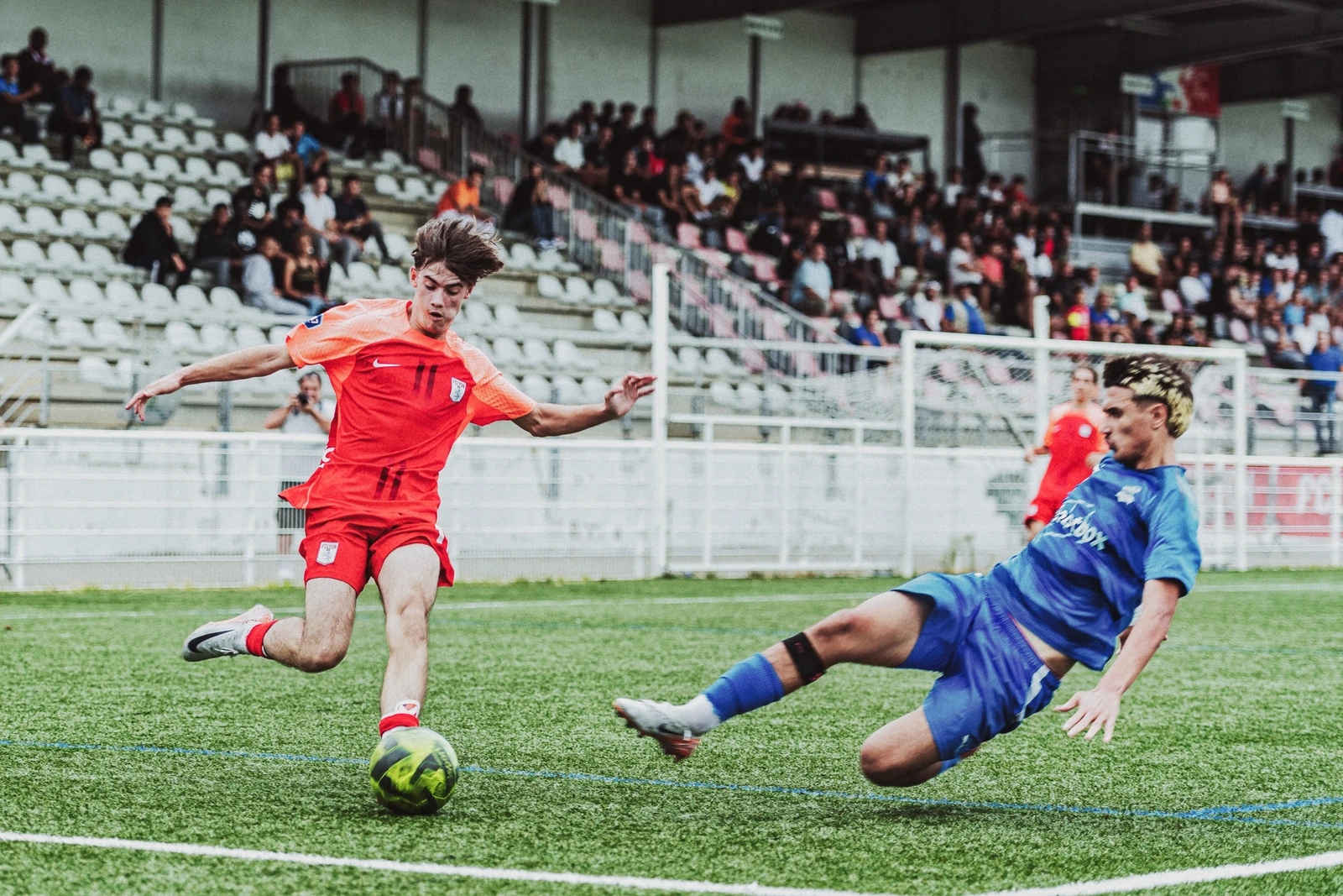 FC Lyon - Montfermeil, galerie privée sécurisée